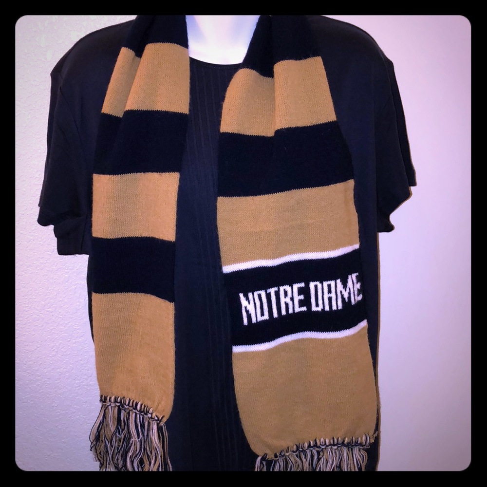 Knitted Norte Dame Scarf